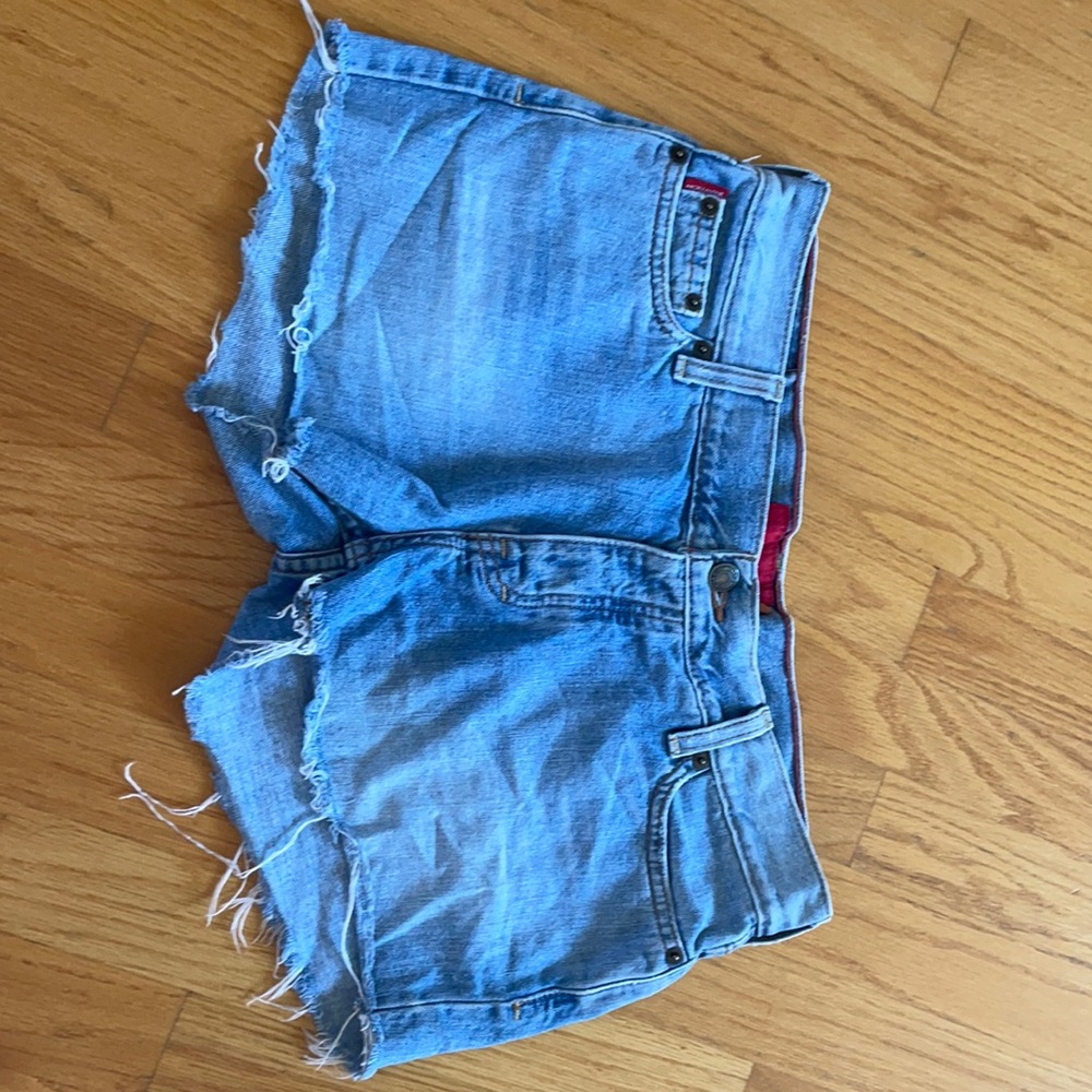 Hollister size 7 light wash denim shorts